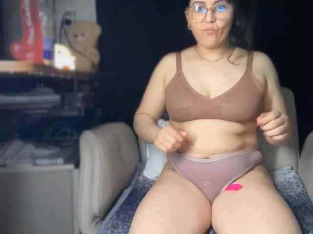 ema-love webcam