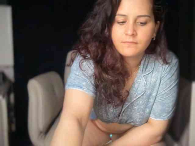 ema-love webcam