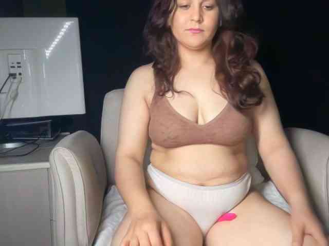 ema-love webcam
