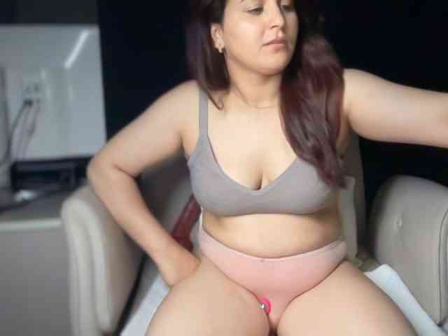ema-love webcam