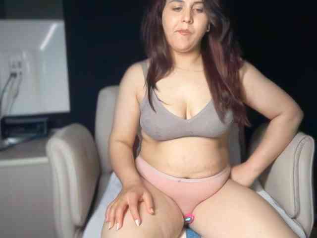 ema-love webcam