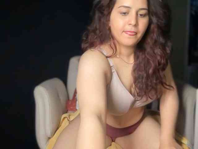 ema-love webcam