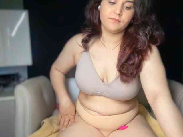 ema-love webcam