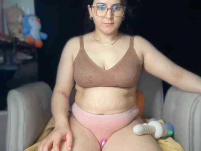 ema-love webcam