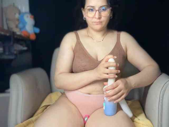 ema-love webcam