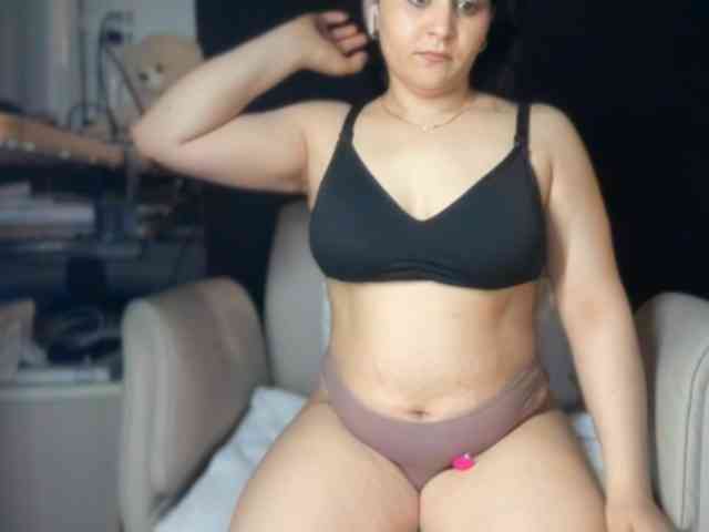 ema-love webcam