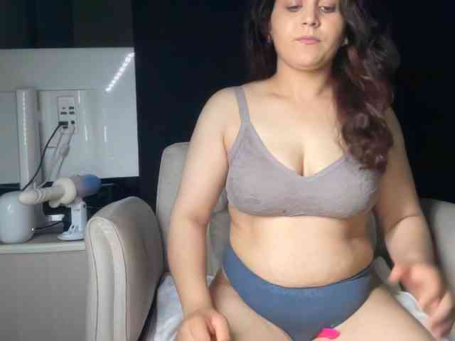 ema-love webcam