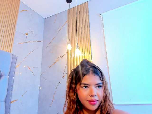 kay-chell's BongaCams show and profile