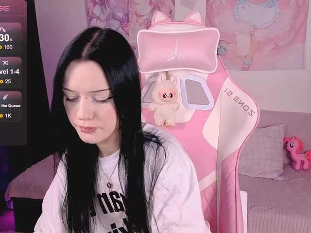 opheliaamber live cam on BongaCams