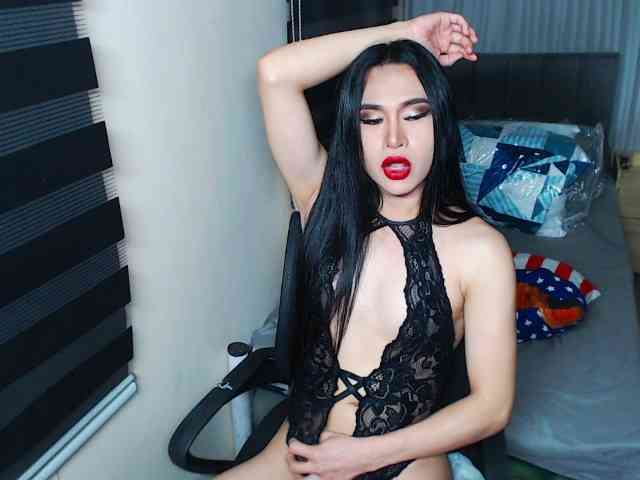 MinervaSmith Live Webcam on BongaCams