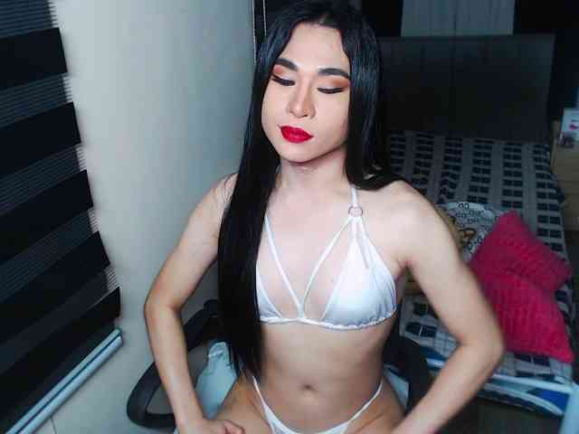 MinervaSmith Live Webcam on BongaCams