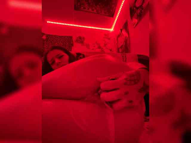 emnem0clock webcam
