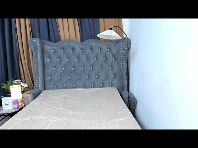 Sweetzewy live cam
