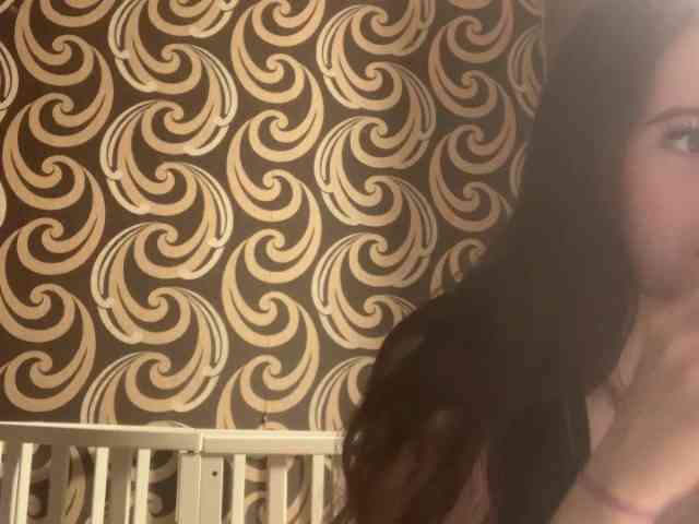GayeHinaman webcam