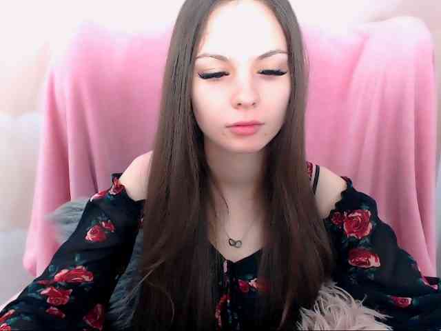 Model: LiliBlush