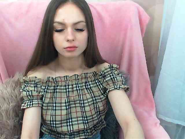 Model: LiliBlush