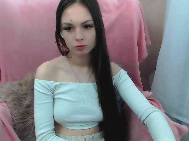 Model: LiliBlush