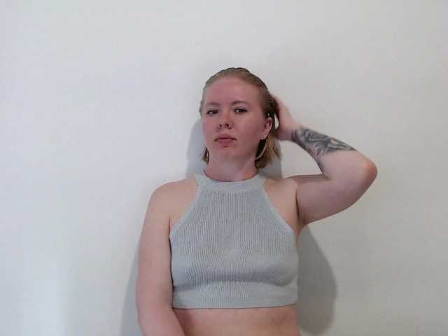 Mary318875 live cam on BongaCams
