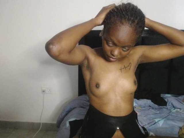 Paradisedoll's BongaCams show and profile