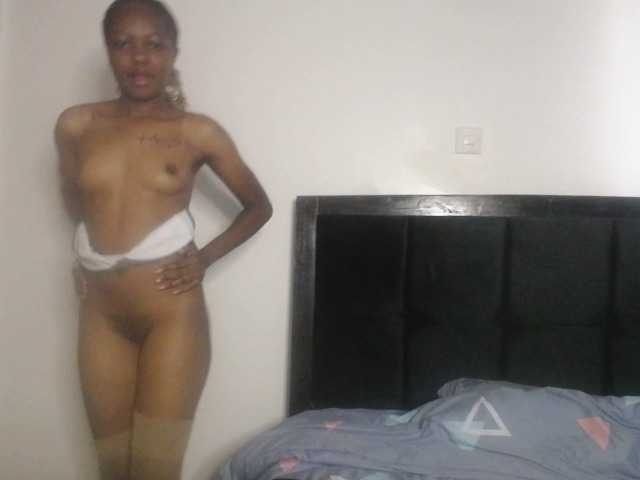 Paradisedoll's BongaCams show and profile