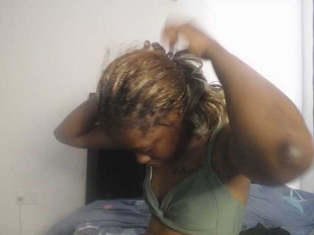 Paradisedoll's BongaCams show and profile