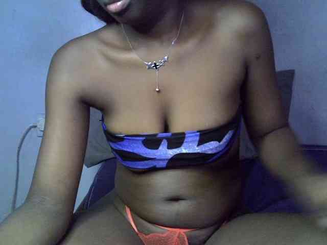 ExoticKiara1 webcam