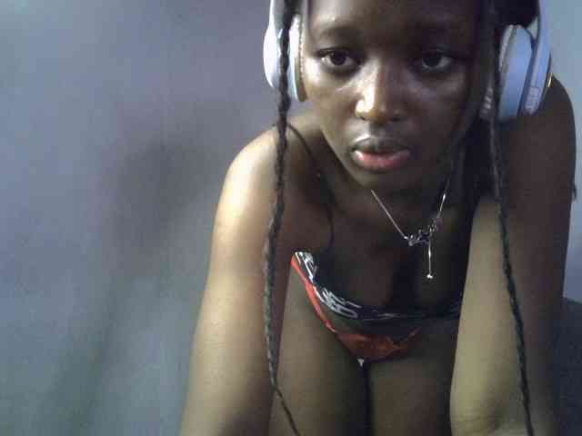 ExoticKiara1 webcam