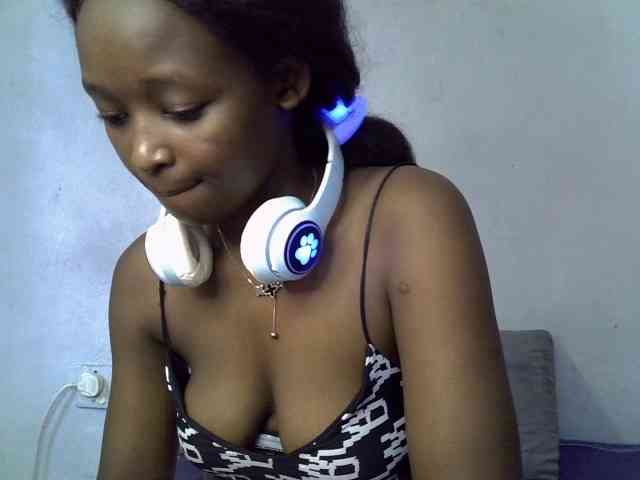 ExoticKiara1 webcam