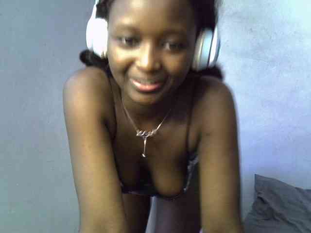 ExoticKiara1 webcam