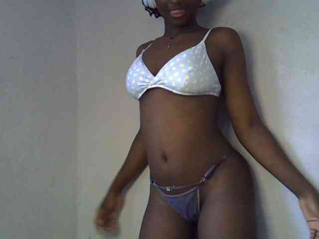 ExoticKiara1 webcam