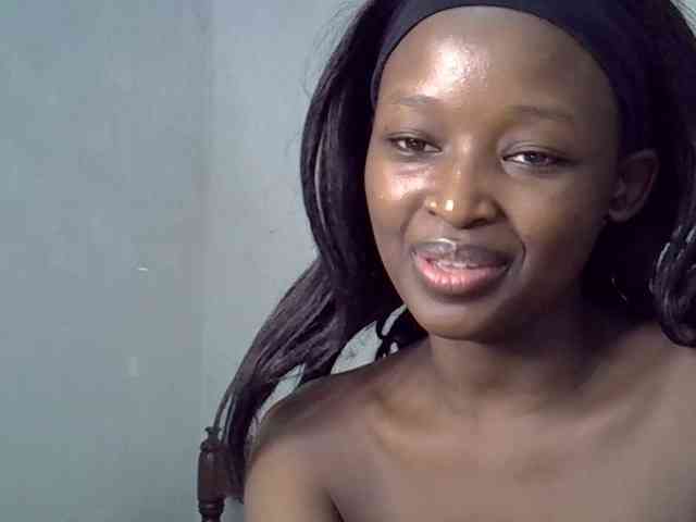 ExoticKiara1 webcam
