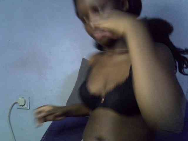 ExoticKiara1 webcam