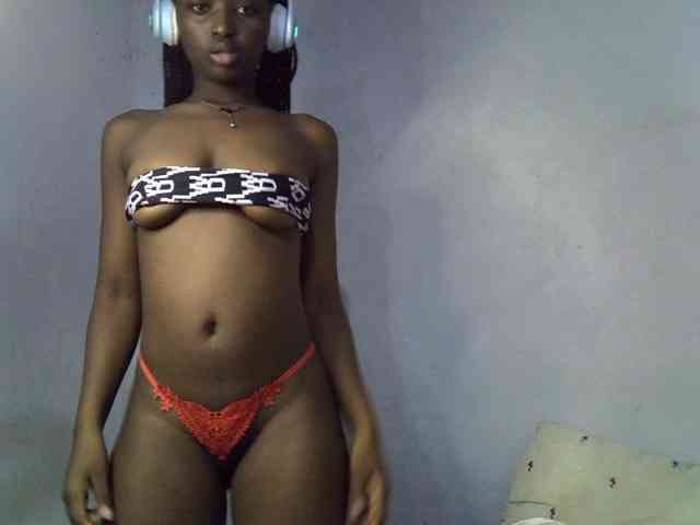 ExoticKiara1 webcam