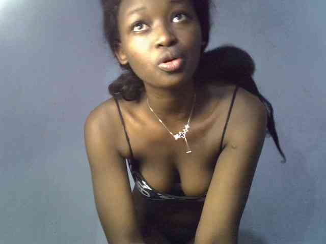 ExoticKiara1 webcam