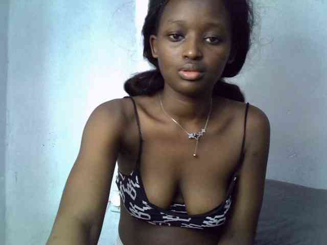 ExoticKiara1 webcam