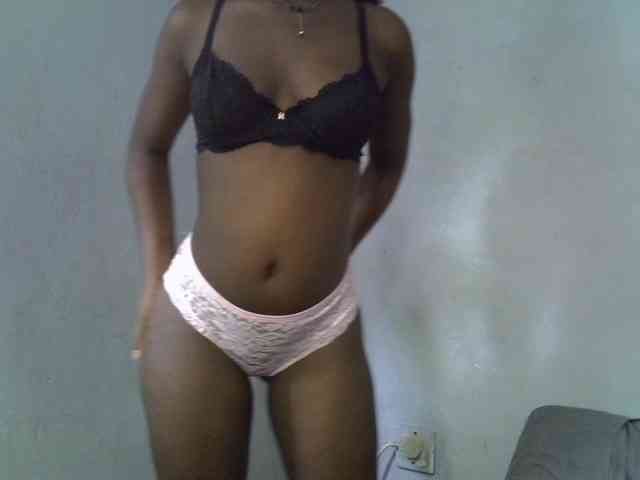 ExoticKiara1 webcam