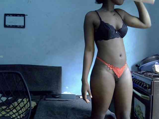 ExoticKiara1 webcam