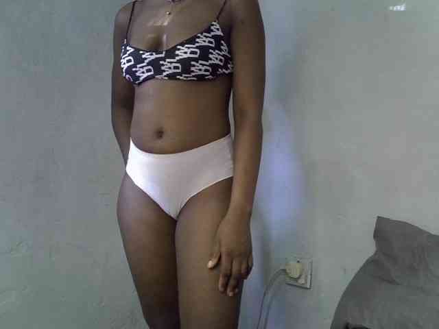 ExoticKiara1 webcam