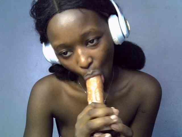 ExoticKiara1 webcam