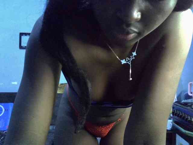 ExoticKiara1 webcam