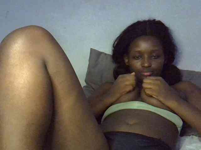 ExoticKiara1 webcam