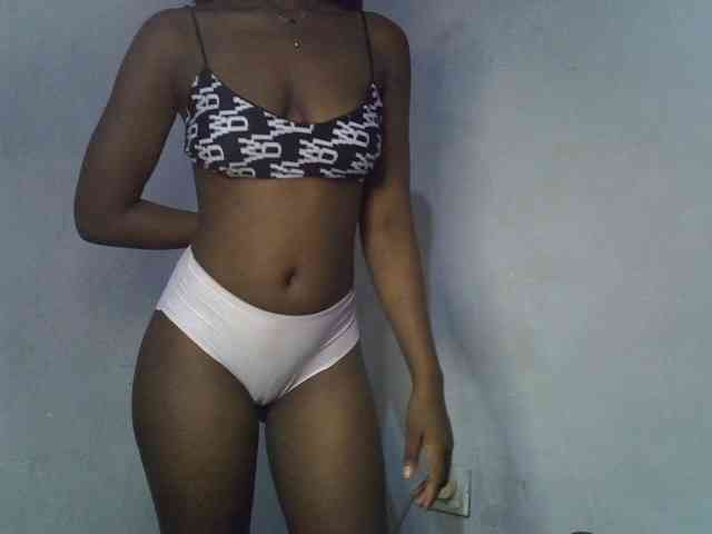 ExoticKiara1 webcam