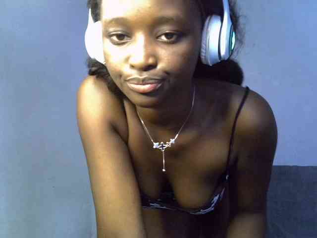 ExoticKiara1 webcam