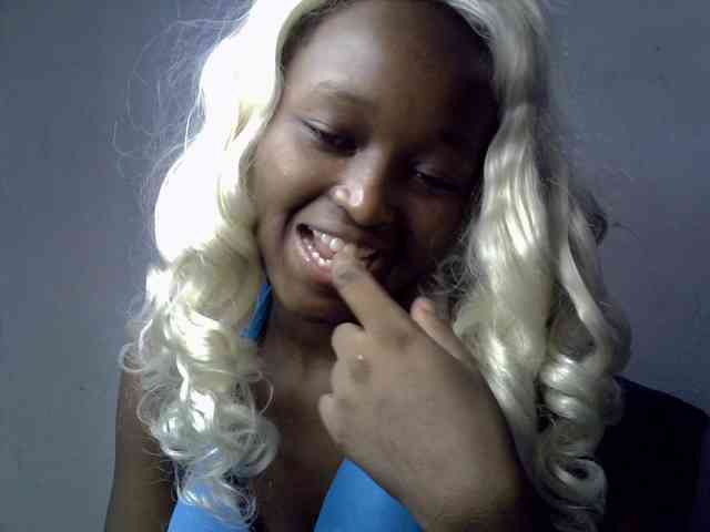 ExoticKiara1 webcam