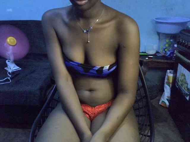 ExoticKiara1 webcam