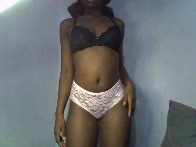 ExoticKiara1 webcam