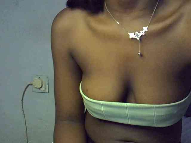 ExoticKiara1 webcam