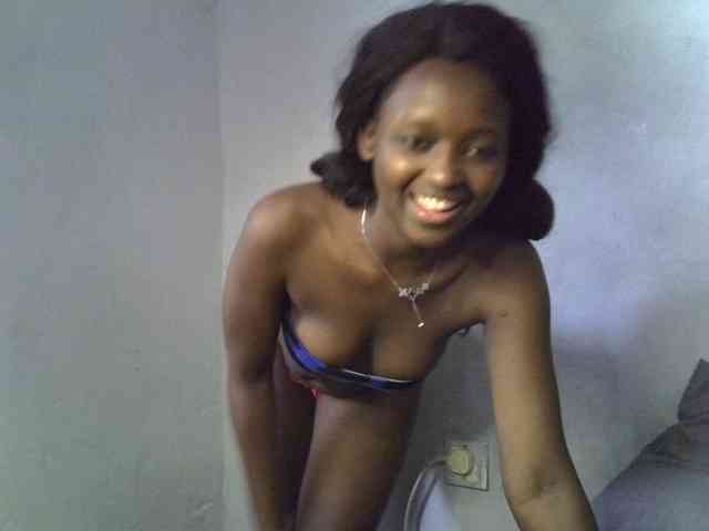 ExoticKiara1 webcam
