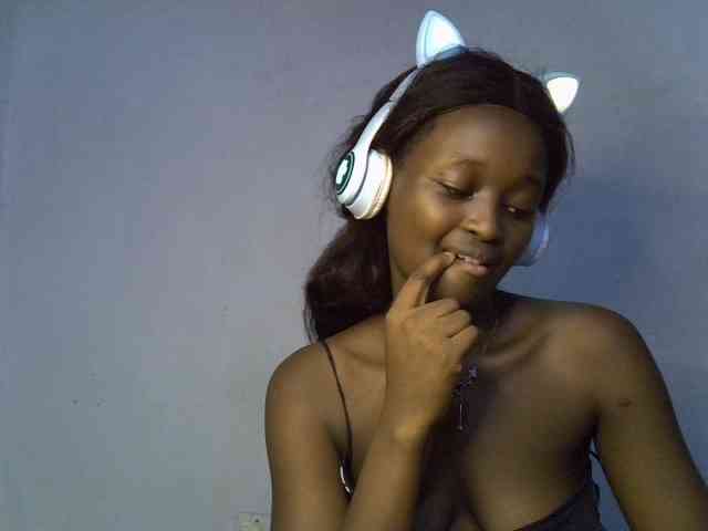 ExoticKiara1 webcam