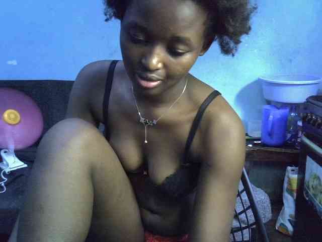 ExoticKiara1 webcam